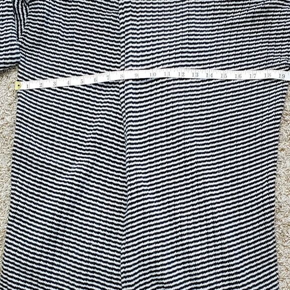 Cabi Fergie Chunky Black & White Sweater - Picture 6 of 8